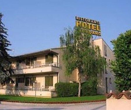 Hotel Ristorante Giordano Cavernago Εξωτερικό φωτογραφία