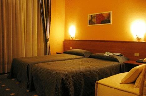 Hotel Ristorante Giordano Cavernago Δωμάτιο φωτογραφία